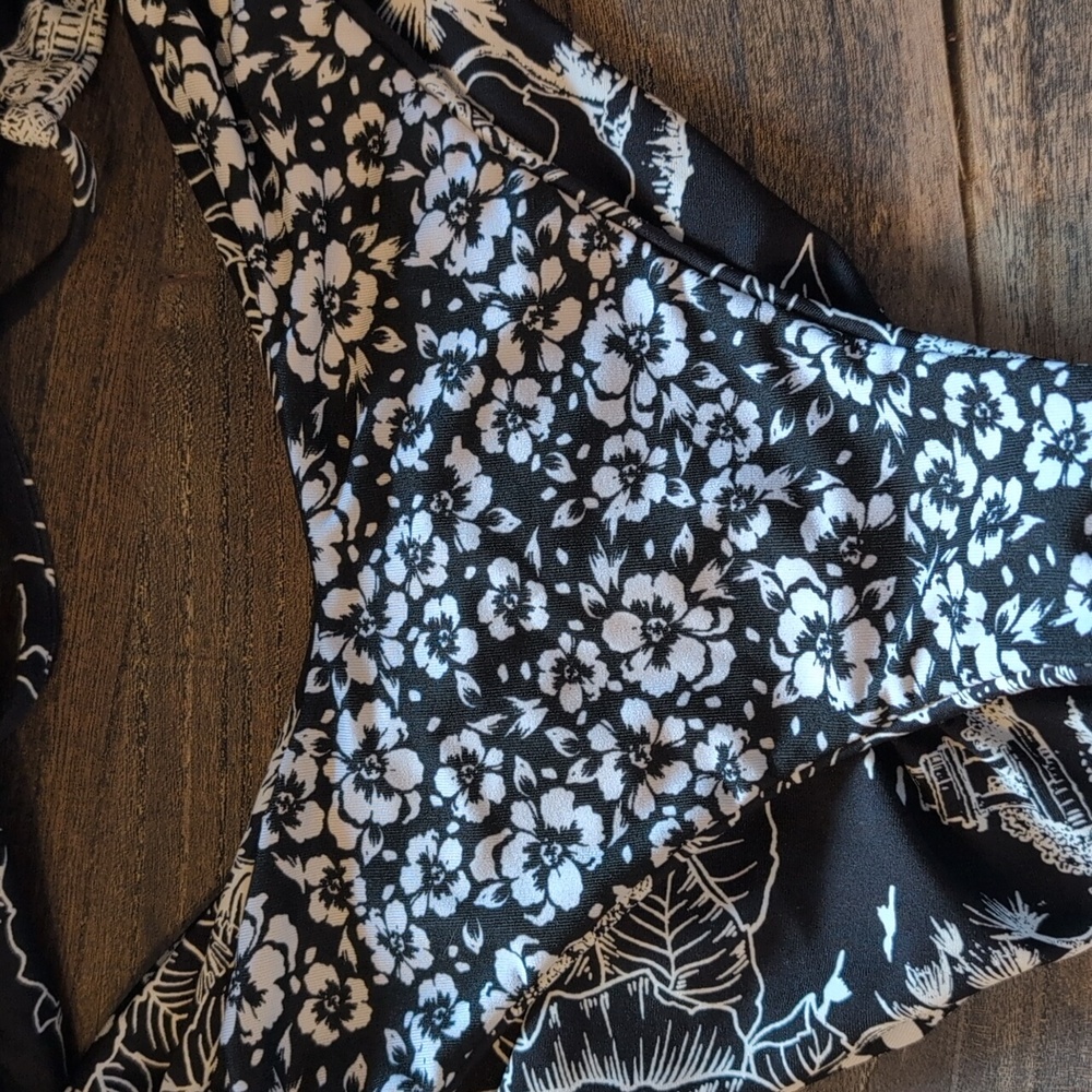 Maaji Black and White Floral Bikini Set - Picture 6 of 6